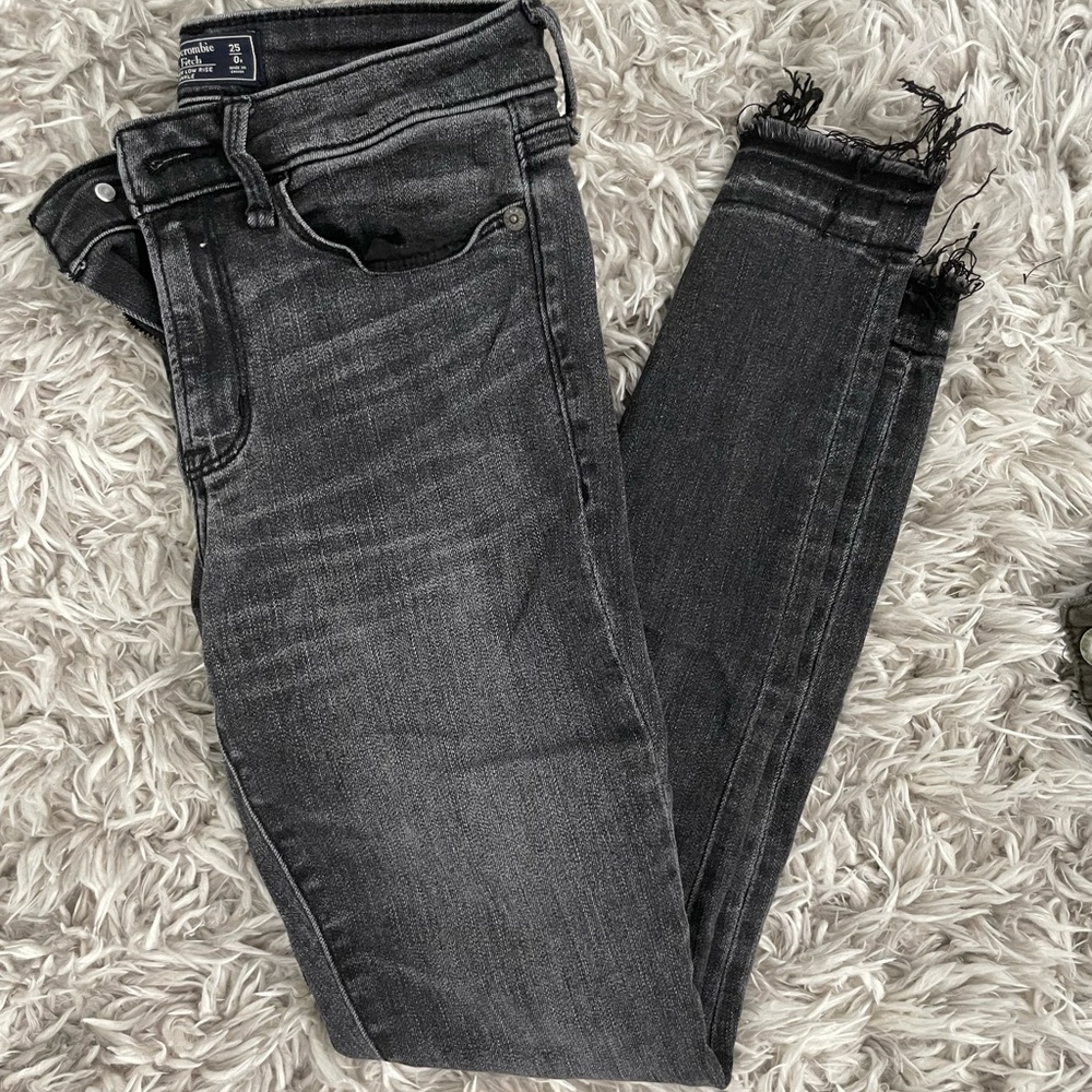 ABERCROMBIE Harper Low Rise Skinny Jeans Black